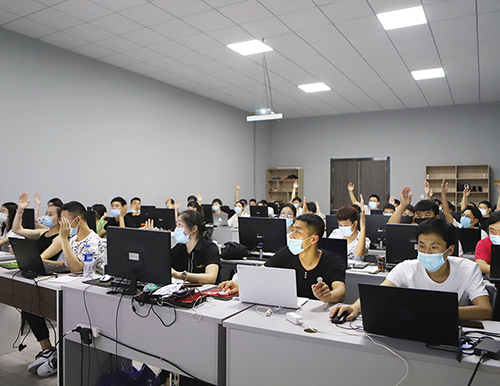  易高商學院全面復課，線下培訓正式開啟！