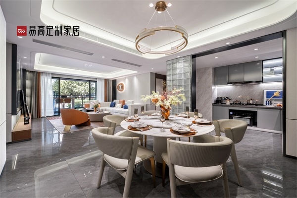 在定制家具的過(guò)程中，應(yīng)該注重哪些方面？